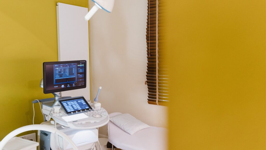 Ultraschall-Behandlungsplatz für Schwangerschaftsvorsorge, Praxis Meyer-Wilmes Oelde